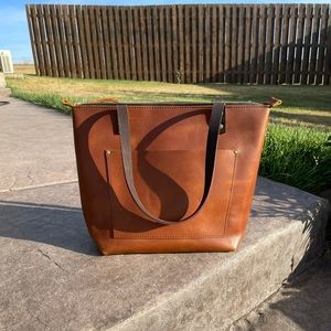 Portland Leather Goods Medium Honey Zip tote